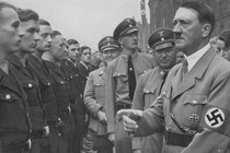 Bộ ảnh hiếm chụp trùm phát xít Hitler trước CTTG2