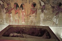 Bí ẩn phòng giấu châu báu dưới lăng mộ vua Tutankhamun