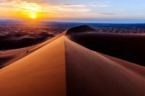 Giải mã bí ẩn cồn cát sao ở sa mạc Sahara