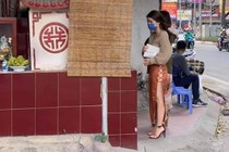 Sáng mùng 1, "ghê mắt" với cảnh chị em khoe mông đi lễ chùa