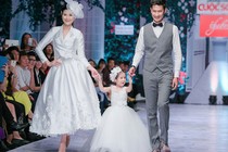 Huy Khánh - Mạc Anh Thư mang con gái lên sàn catwalk