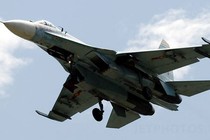 Tiêm kích Su-27 Việt Nam diễn tập bắn đạn thật