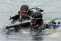 Xem đặc nhiệm “Navy SEALs Nga” chiến đấu dưới nước