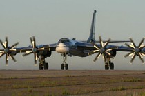 Điều kỳ thú về oanh tạc cơ “bà già” Tu-95 Nga