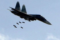 Su-30, UH-1A Không quân Việt Nam diễn tập bắn, ném