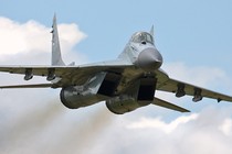 Tường tận tiêm kích MiG-29 của Syria hộ tống máy bay Nga