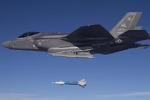 Soi “hàng nóng” mới tinh của tiêm kích F-35A