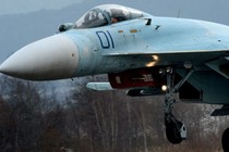 Nhìn mặt Sukhoi Su-27 đánh chặn máy bay do thám Mỹ