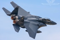 Chiêm ngưỡng máy bay tiêm kích vượt trội Su-30MK2 ở ĐNÁ