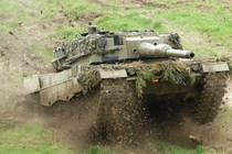 Thổ Nhĩ Kỳ đưa siêu tăng Leopard 2A4 tới Syria, IS “khóc thét”