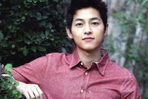 Mê mẩn trai đẹp, nữ đại gia bao trọn khách sạn để "quây" Song Joong Ki