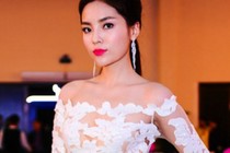 Hoa hậu Kỳ Duyên diện đồ xuyên thấu... lộ vòng một căng tròn