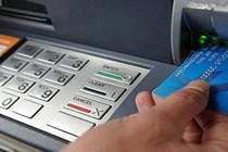 Thẻ ATM đút túi mà vẫn bị rút trộm tiền: Làm sao để tránh?