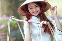 MC hotgirl của VTV khiếp sợ sự phán xét của dân mạng