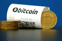 Tiền ảo Bitcoin lập kỷ lục, lần đầu tiên đắt giá hơn vàng