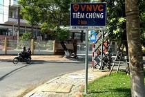 Loạt biển báo VNVC tiêm chủng “mọc” bất thường tại Quảng Ngãi