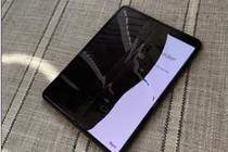 Điều ít biết về Samsung Galaxy Fold hỏng màn hình gây xôn xao