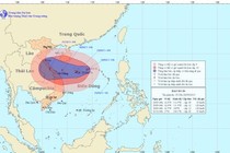 Bão số 10 oanh tạc, áp sát Hoàng Sa