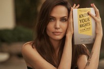 Sách mới của Angelina Jolie: Tiếng nói mạnh mẽ về quyền trẻ em