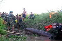 Cho nổ an toàn quả bom gần 1 tấn tại Hải Dương