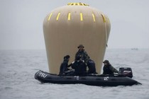 Phát hiện xác chết bên trong phà chìm Sewol