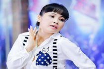 Ca sĩ "trăm tỉ" Trang Nhung trầy trật trên sàn tập