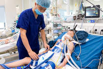 6 ngày cấp cứu 7 trẻ đuối nước nguy kịch