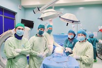 Can thiệp nội mạch cứu sản phụ nhau cài răng lược xuyên thấu tử cung