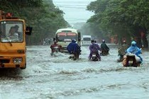 Bộ Y tế chỉ đạo: Đảm bảo nước sạch, vệ sinh môi trường mùa mưa lũ