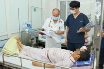 Ăn món gỏi cua sống, nam thanh niên 31 tuổi bị nhiễm “sán lá phổi”