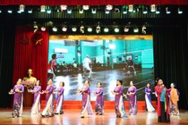  Người cao tuổi thủ đô giúp con cháu thực hiện tốt kế hoạch dân số