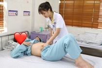 Uống thuốc nam bị thận hư, người đàn ông bị phù nề toàn thân