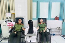 40 chiến sĩ công an hiến máu cứu cứu bệnh nhân sạt lở làng Nủ