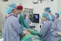 Tiêm filler nâng ngực ở cơ sở chui, cô gái 19 tuổi trẻ nguy kịch