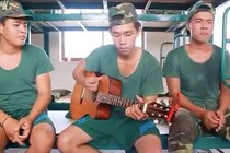 Bản cover "Vợ tuyệt vời nhất" phiên bản ba chú bộ đội