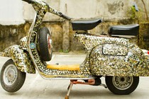 Vespa ốp xà cừ ngọc trai siêu độc của dân chơi Việt