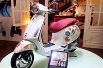 Chiêm ngưỡng Vespa Primavera dát vàng độc nhất Việt Nam