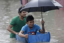 Muôn cách “sống chung với lũ” của người Philippines