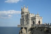 Lâu đài Thiên Nga lộng lẫy giữa thành phố Crimea