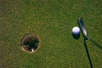 Đại gia chơi golf đánh người ngất xỉu trần tình