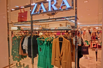 Zara mở cửa hàng ở VN, chị em mua được hàng hiệu bình dân gì?