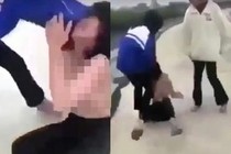 Nghệ An: Nhóm nữ sinh lột áo, đánh bạn vì mâu thuẫn trên mạng
