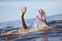 Nghệ An: Đi tắm biển, cháu bé 13 tuổi bị sóng cuốn trôi