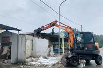 Giải toả 46 nhà hàng ven đê ở Khu du lịch biển Thiên Cầm
