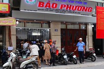 Rằm tháng 7, bánh trung thu vẫn vắng khách mua