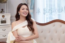 Phong cách cắm hoa độc đáo, 'tiết kiệm' của ca sĩ Nguyễn Ngọc Anh