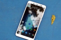 5 smartphone tầm trung màn hình tràn viền dưới 5 triệu 