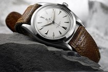 Bên trong nhà máy sản xuất đồng hồ Rolex siêu đắt đỏ