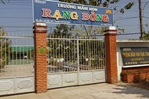 Buộc thôi việc nữ hiệu trưởng bỏ nhiệm sở sau khi bị tố nợ nần