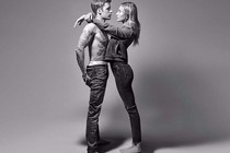 Justin Bieber - Hailey Baldwin chụp ảnh nóng bỏng sau lễ cưới 